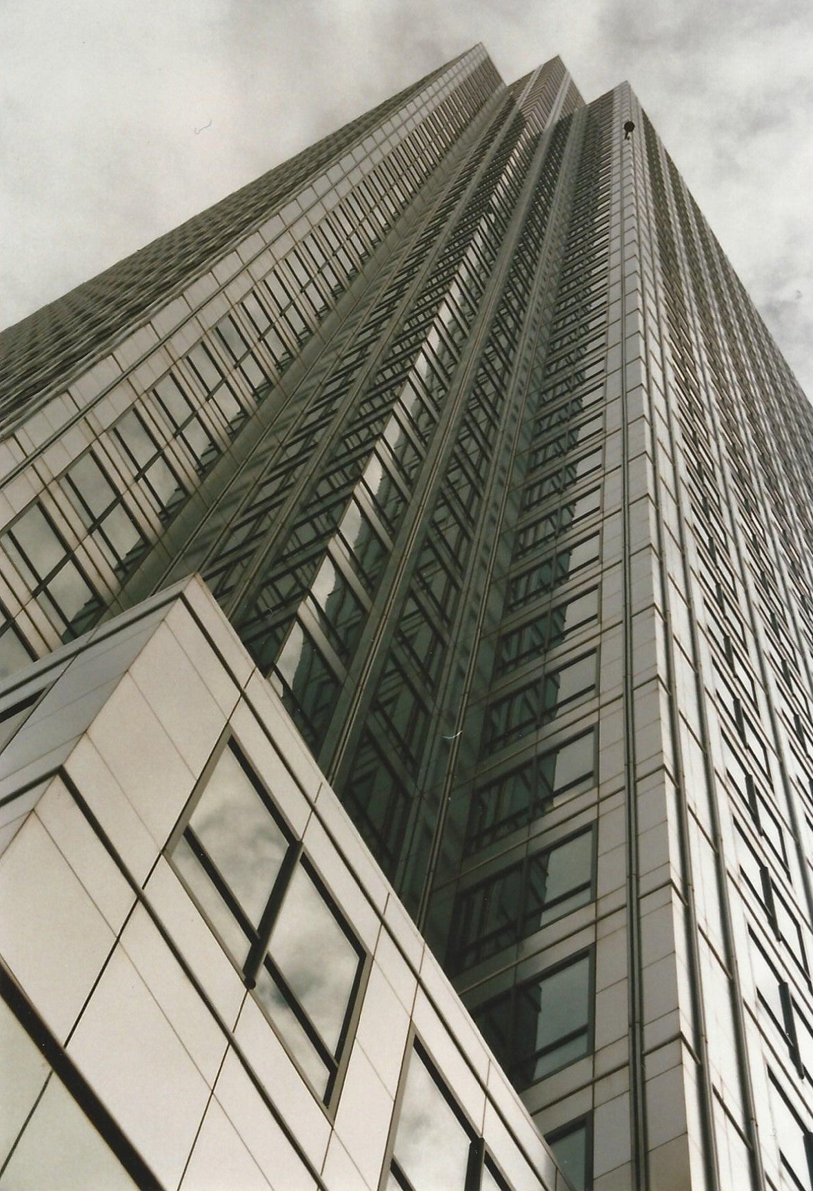 Canary Wharf One Canada Square ‘Vertigo 2’ photograph