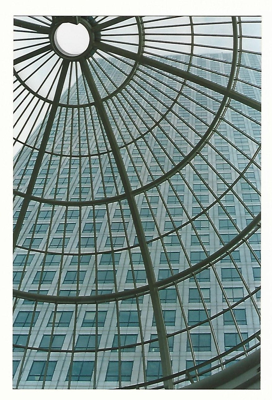 Canary Wharf atrium One Canada Square photograph 2007